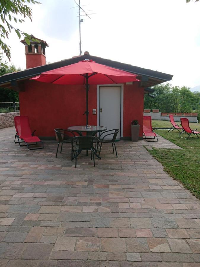 Il Carpino Bianco Bilocale Apartment Puegnago Bagian luar foto